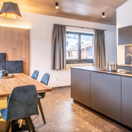 Apartment In Wald Im Pinzgau With A Carport Екстер'єр фото