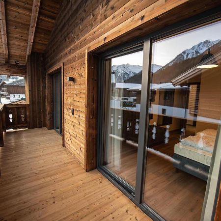 Apartment In Wald Im Pinzgau With A Carport Екстер'єр фото