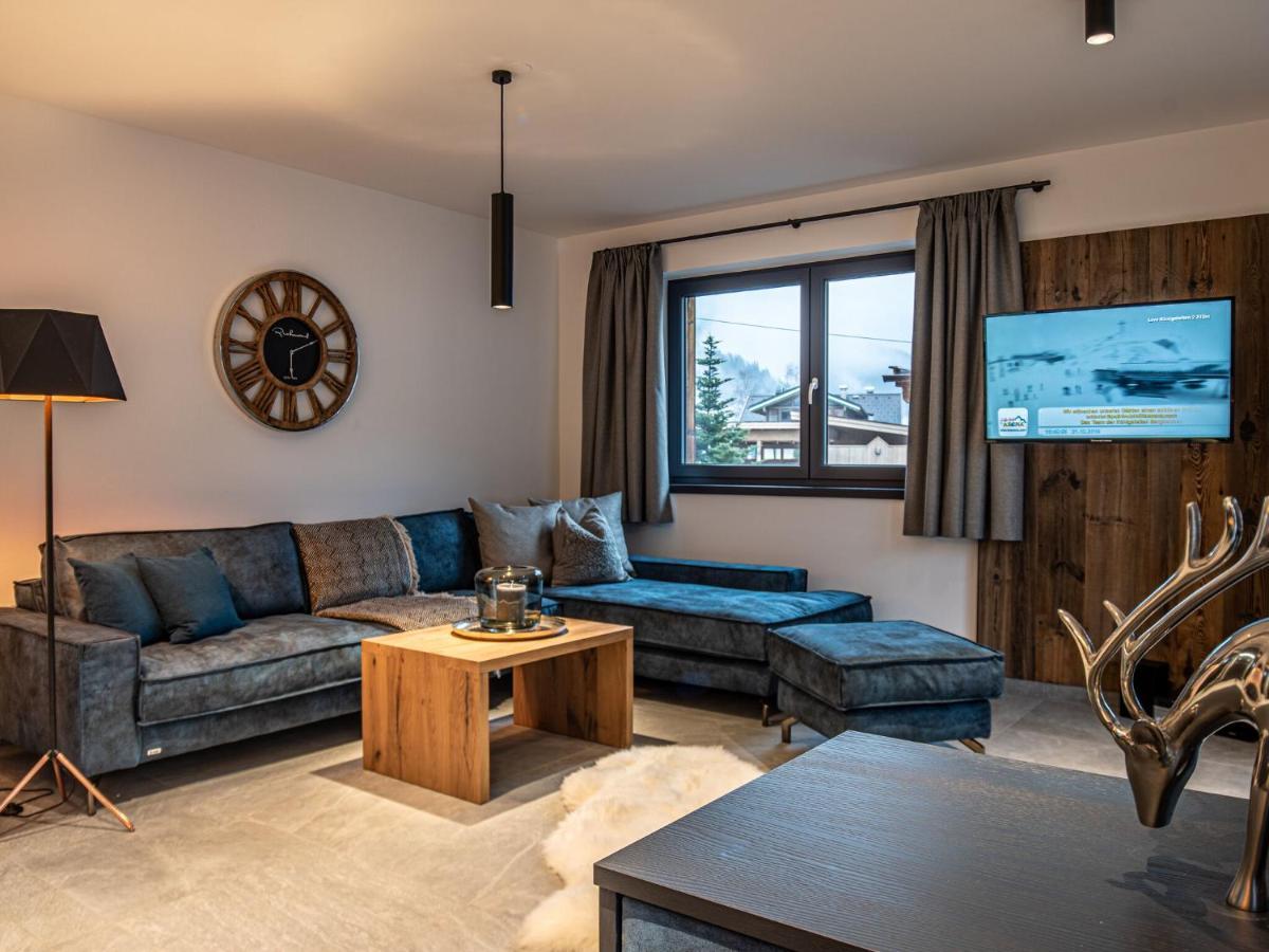 Apartment In Wald Im Pinzgau With A Carport Екстер'єр фото