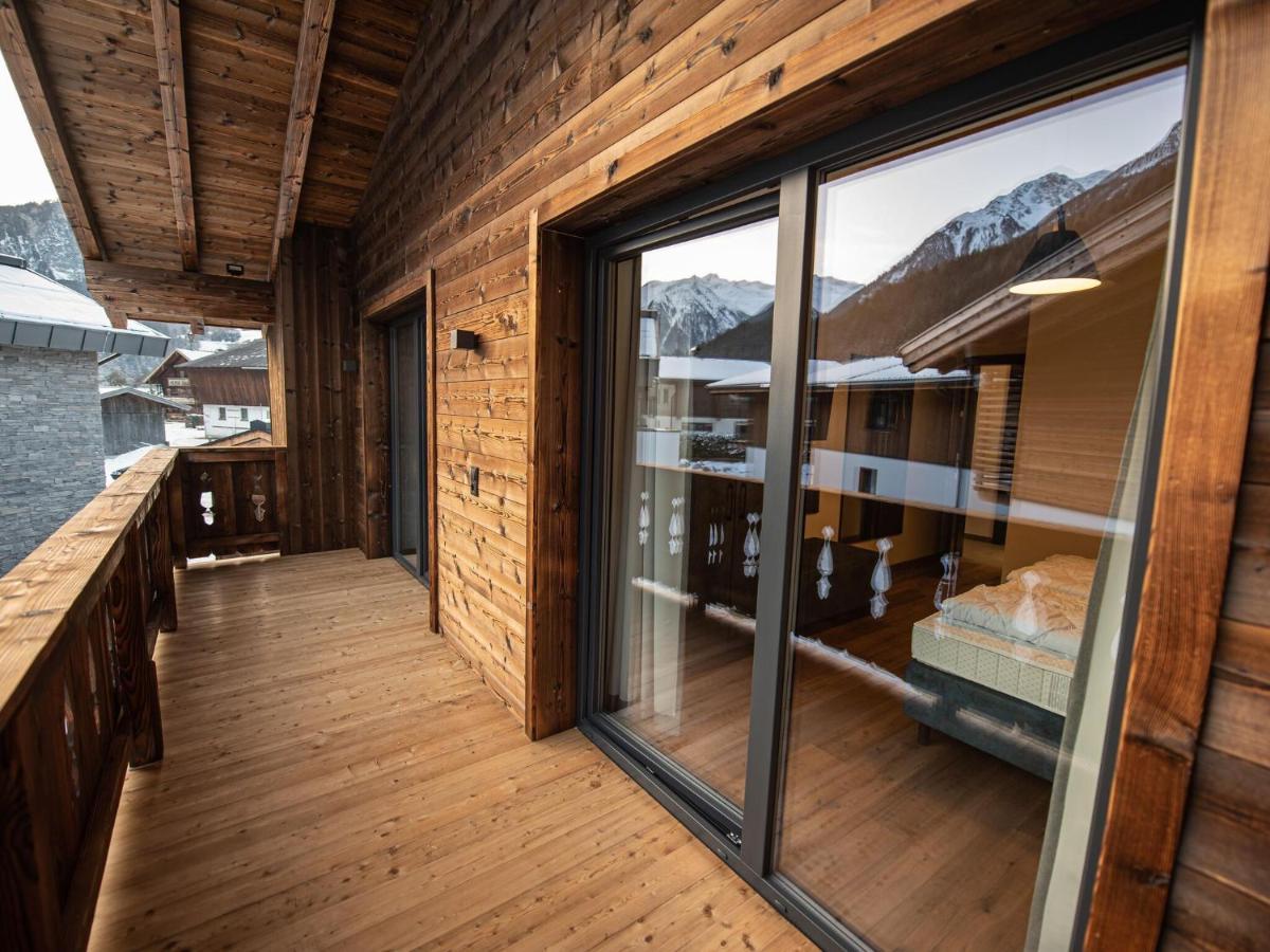 Apartment In Wald Im Pinzgau With A Carport Екстер'єр фото